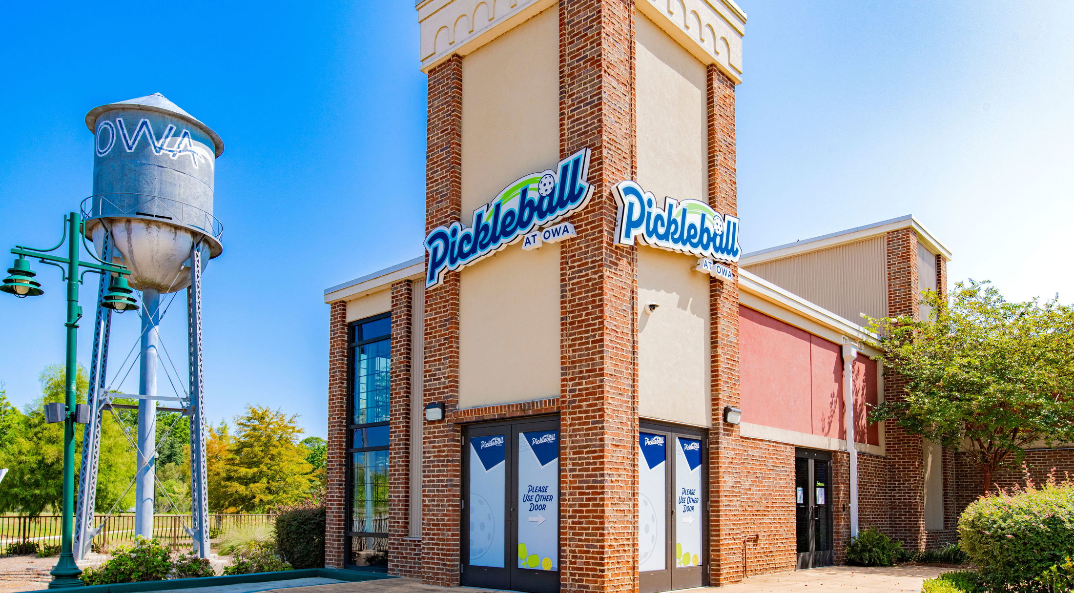 Brick building with a \\\\\\\\\\\\\\\