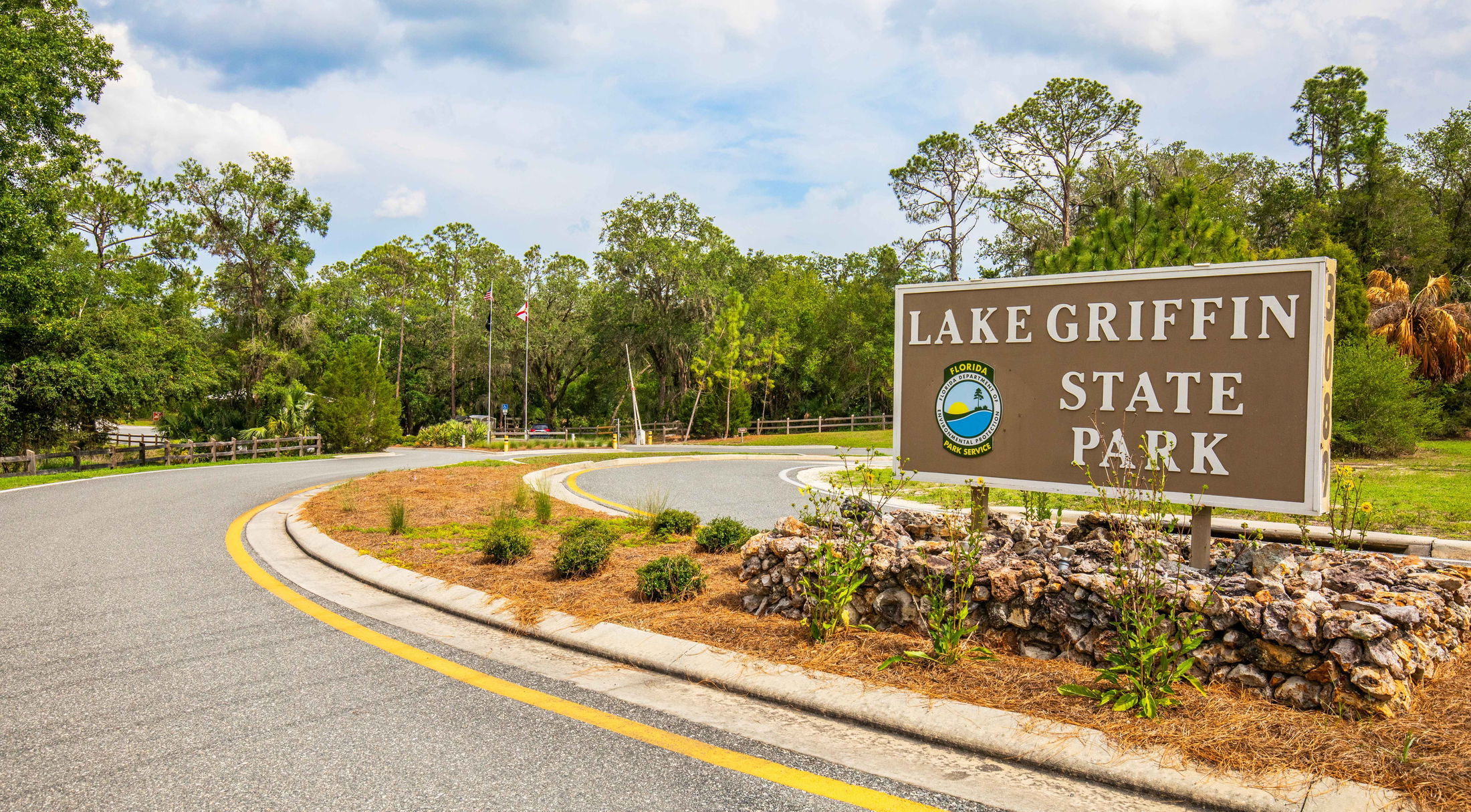 lake griffin state park entrance sign